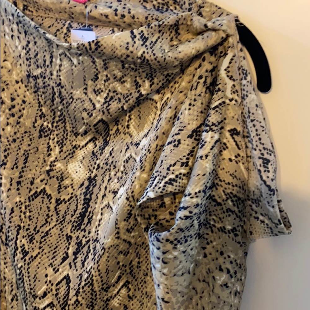 Leopard top - Picture 2 of 3